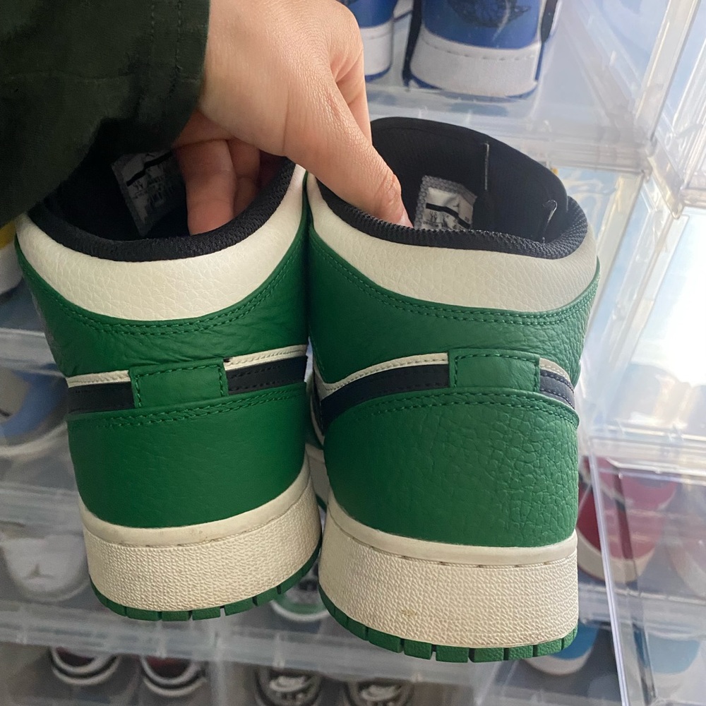 Jordan 1 💚 - Picture 3 of 6